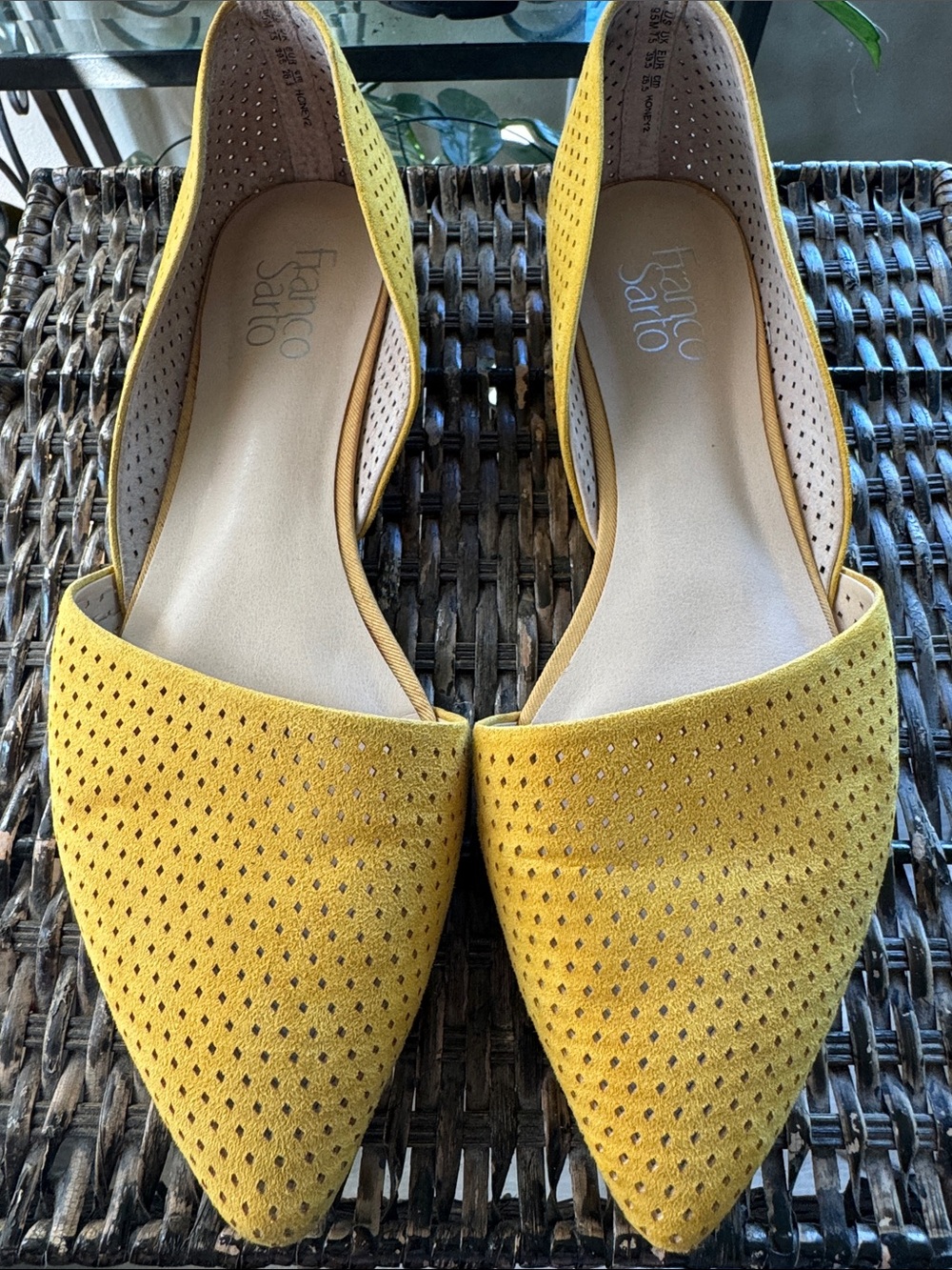 Franco Sarto Honey2‎ Yellow Pointed-Toe Perforated Flats Women’s Size 9.5